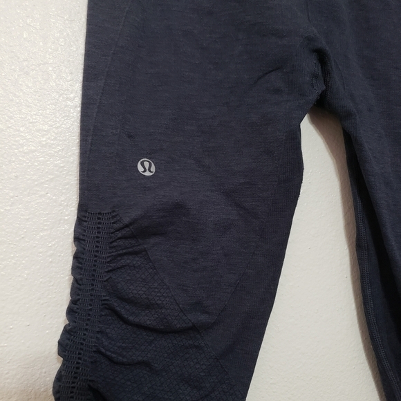 Lululemon Crop - Picture 5 of 6